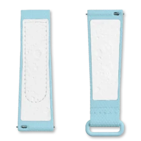 MoonSwatch em borracha azul-claro/branca MoonSwatch em borracha azul-claro/branca
