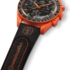 MoonSwatch em borracha preta/laranja MoonSwatch em borracha preta/laranja